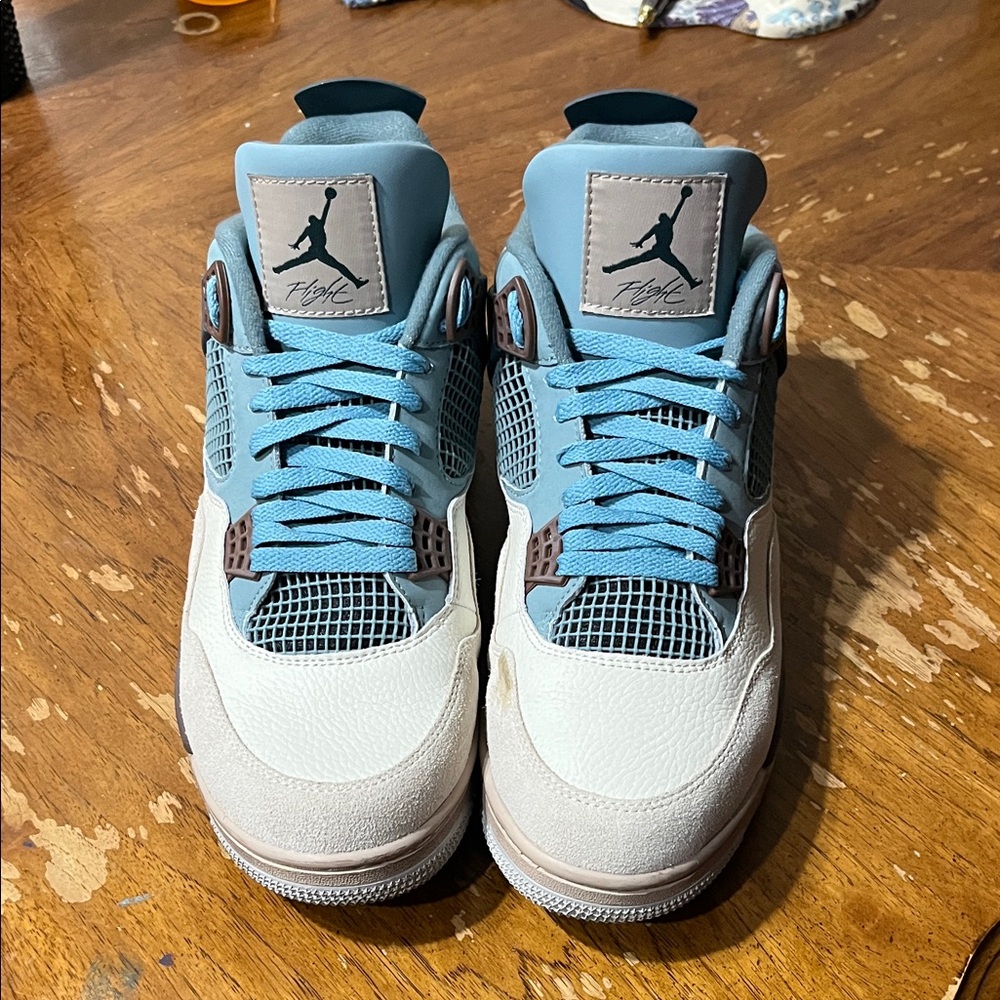 Jordan Retro High Sneakers - Blue and White